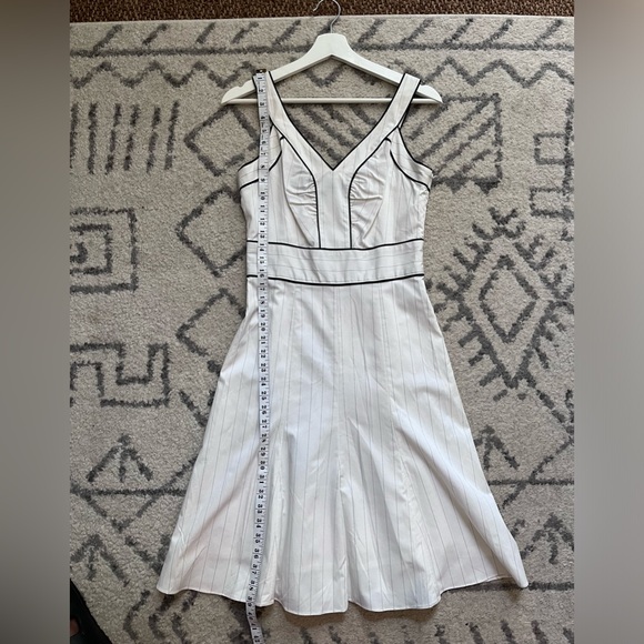 Pinstripe sleeveless dress - Picture 4 of 7